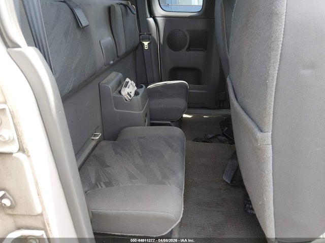 CHEVROLET COLORADO LS - 8