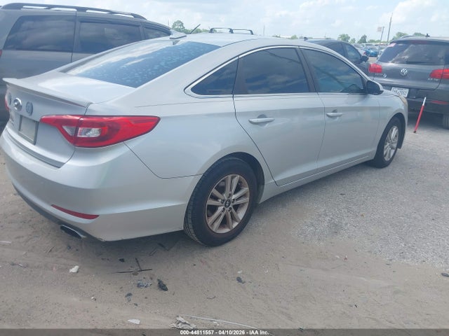 HYUNDAI SONATA SE - 4