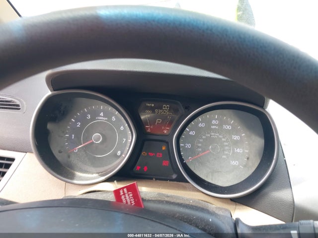 HYUNDAI ELANTRA GLS - 7