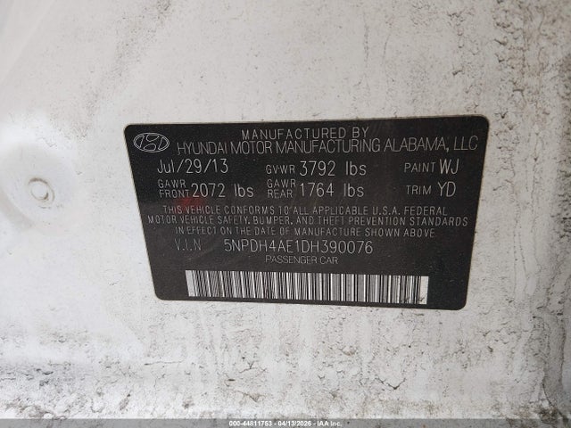 HYUNDAI ELANTRA LIMITED - 9