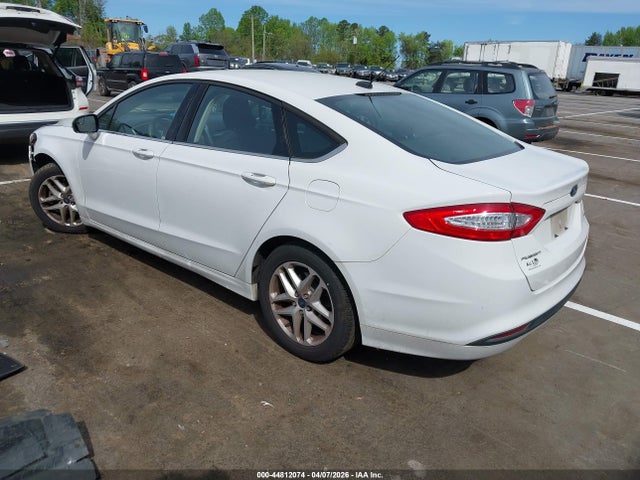 FORD FUSION SE - 3