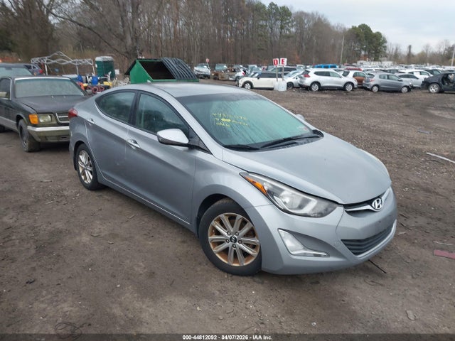 HYUNDAI ELANTRA SE - 1