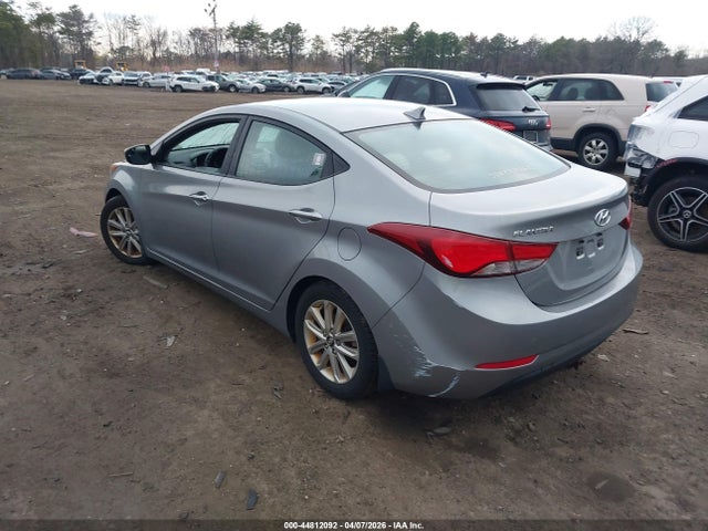 HYUNDAI ELANTRA SE - 3