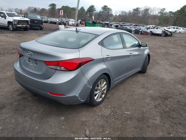 HYUNDAI ELANTRA SE - 4