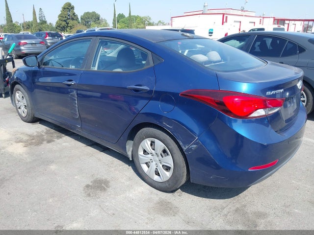 HYUNDAI ELANTRA SE - 3
