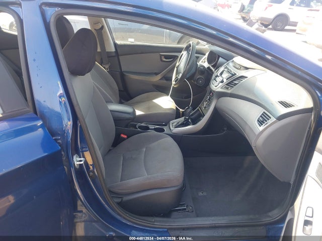 HYUNDAI ELANTRA SE - 5