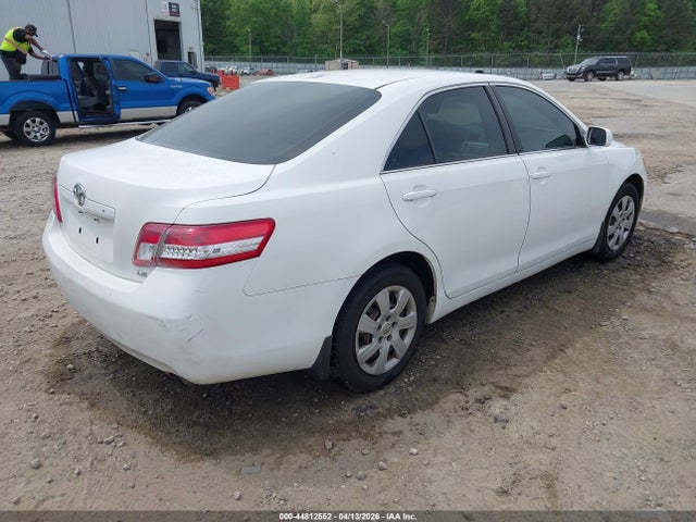 TOYOTA CAMRY - 4