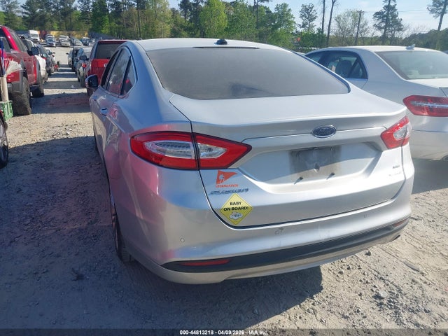 FORD FUSION SE - 3