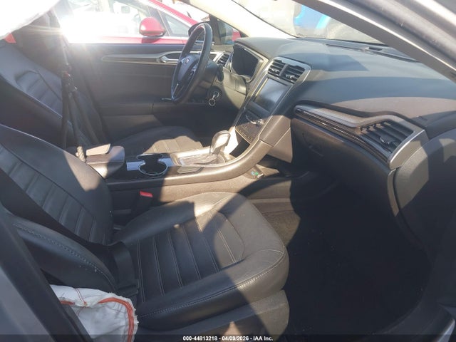 FORD FUSION SE - 5