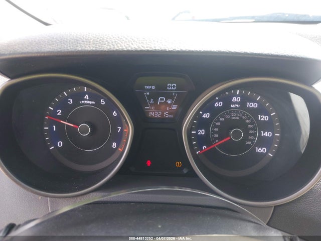 HYUNDAI ELANTRA SE - 7