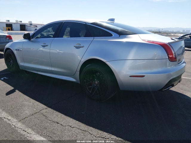 2016 Jaguar XJ — фото 3