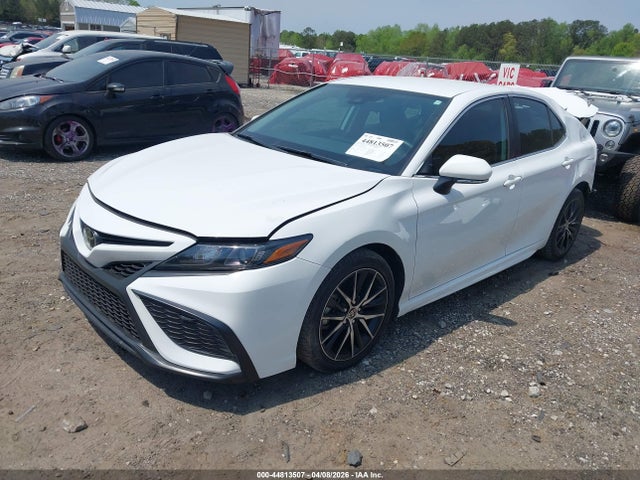 2024 Toyota CAMRY SE photo 2