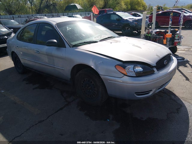 FORD TAURUS SE - 1