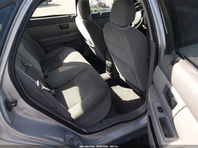 FORD TAURUS SE - 8