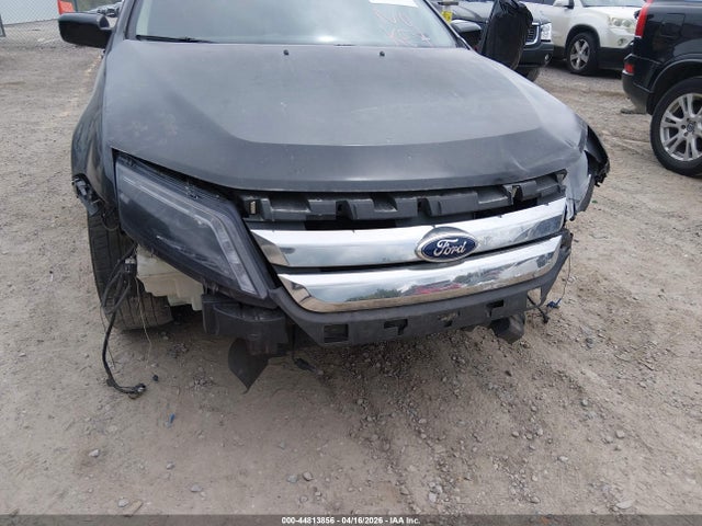 FORD FUSION SE - 6