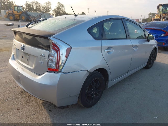 TOYOTA PRIUS - 4