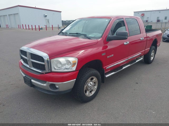 DODGE RAM 1500 SXT/SLT - 2