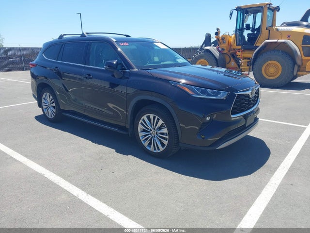 2022 TOYOTA HIGHLANDE PLATINUM