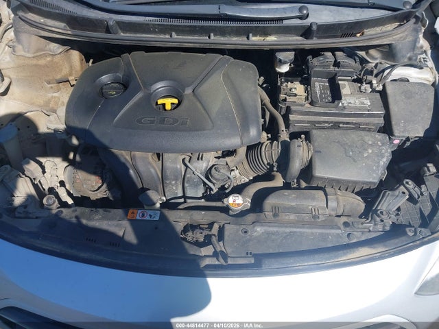 HYUNDAI ELANTRA GT - 10