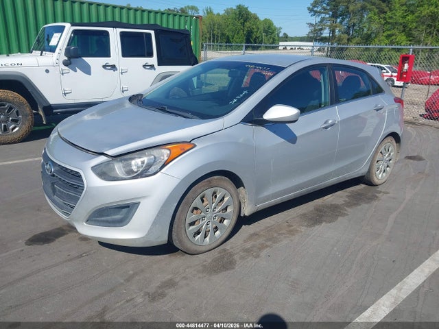 HYUNDAI ELANTRA GT - 2