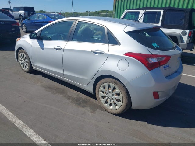 HYUNDAI ELANTRA GT - 3