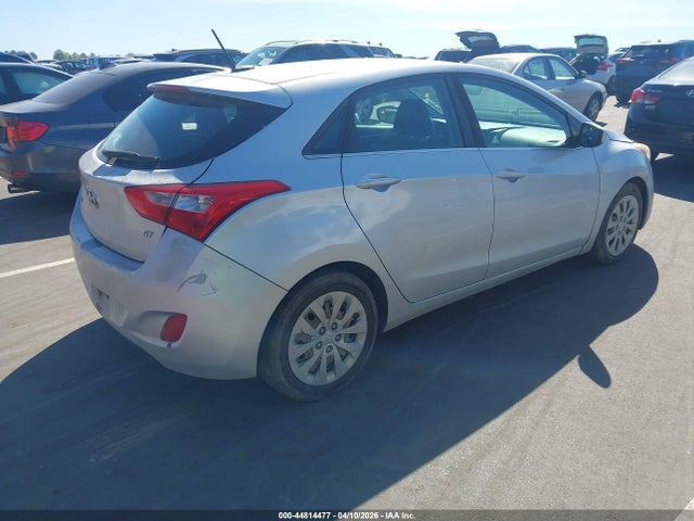 HYUNDAI ELANTRA GT - 4