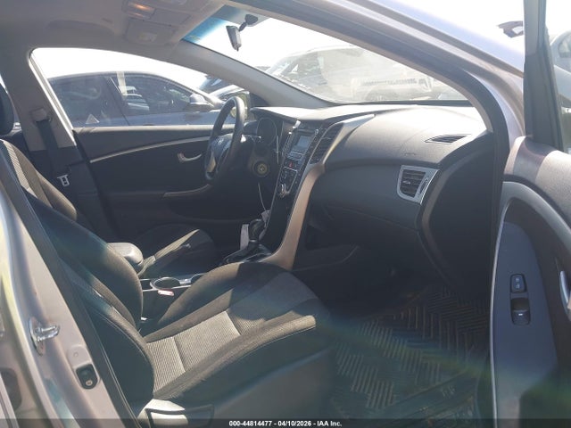 HYUNDAI ELANTRA GT - 5