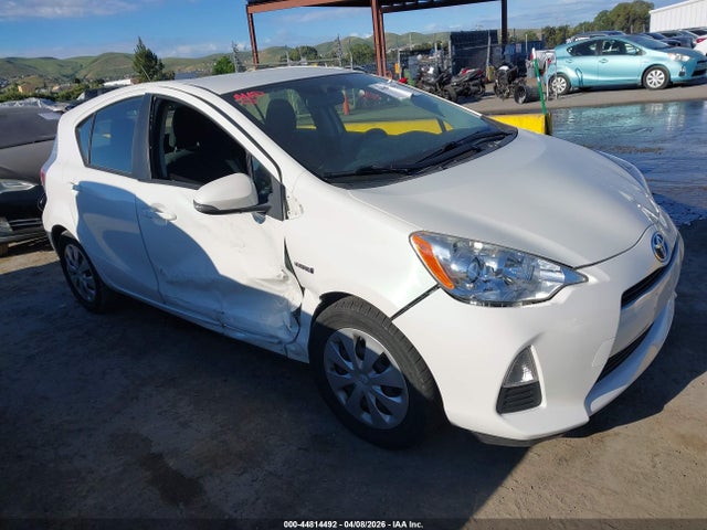 TOYOTA PRIUS C - 1