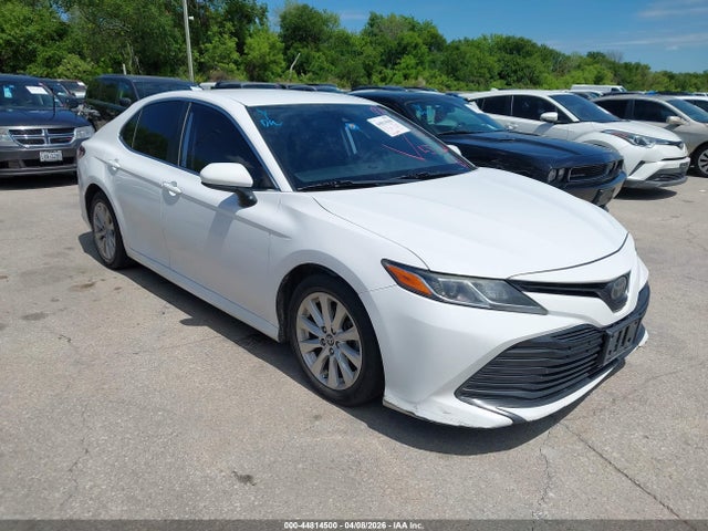 TOYOTA CAMRY - 1