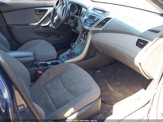 HYUNDAI ELANTRA SE - 5