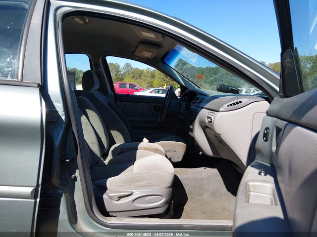 FORD TAURUS SE - 5