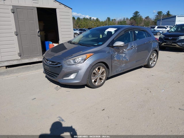HYUNDAI ELANTRA - 2