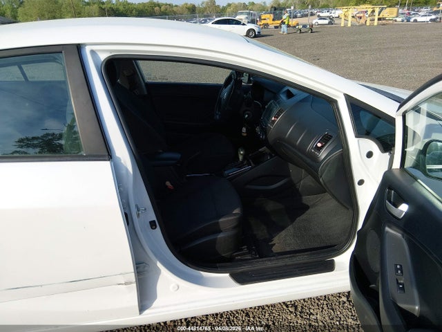 2018 KIA FORTE LX photo 5