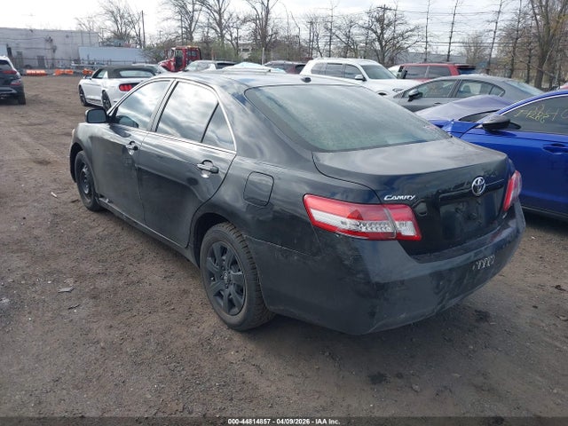 TOYOTA CAMRY - 3