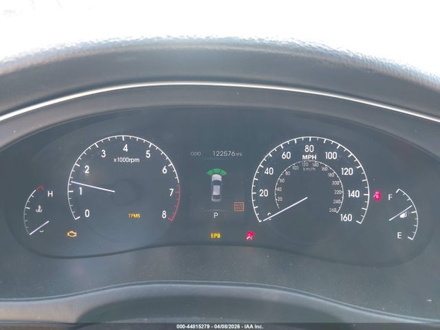 HYUNDAI GENESIS 3.8 - 7