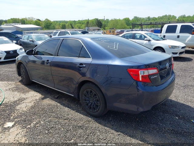 TOYOTA CAMRY - 3