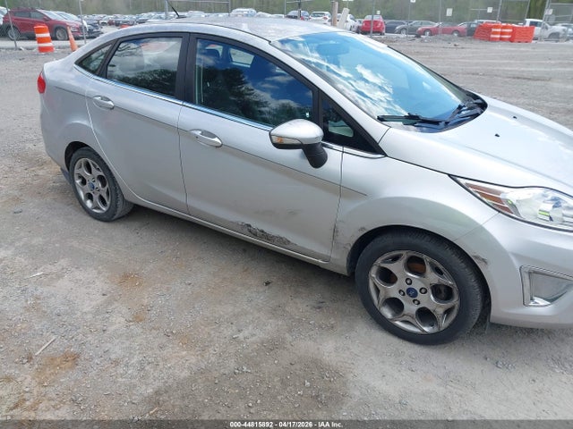 FORD FIESTA SEL - 6