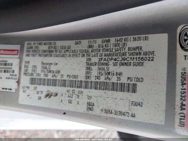 FORD FIESTA SEL - 9