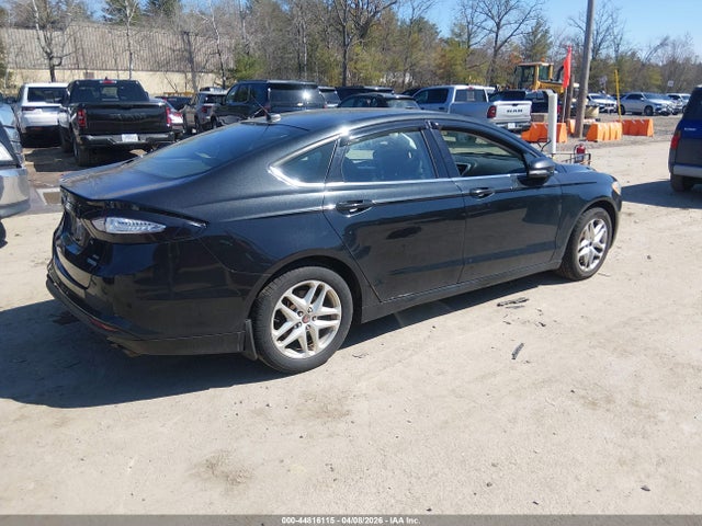 FORD FUSION SE - 4