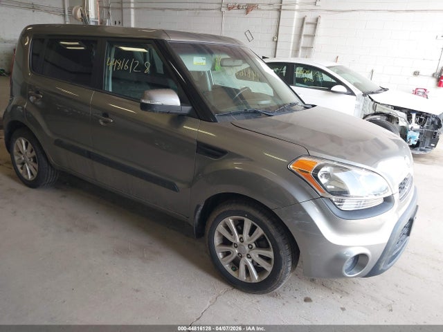 KIA SOUL + - 1