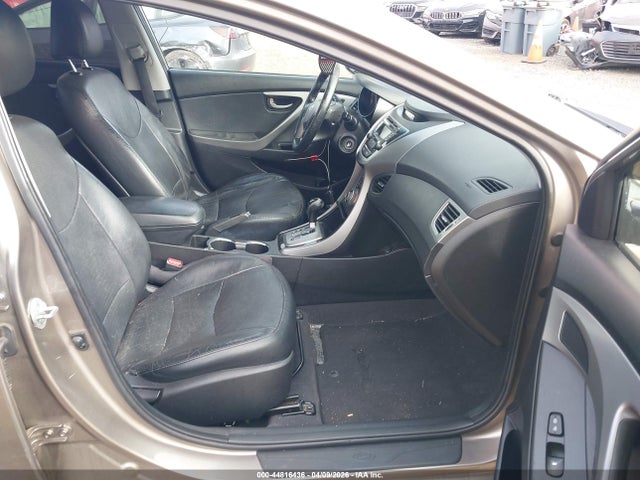 HYUNDAI ELANTRA LIMITED - 5