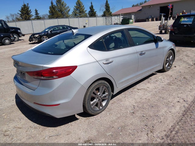 HYUNDAI ELANTRA SE - 4