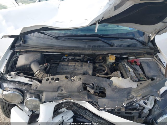 CHEVROLET SONIC - 10