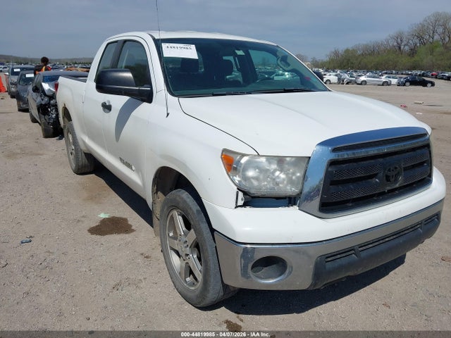 TOYOTA TUNDRA - 1