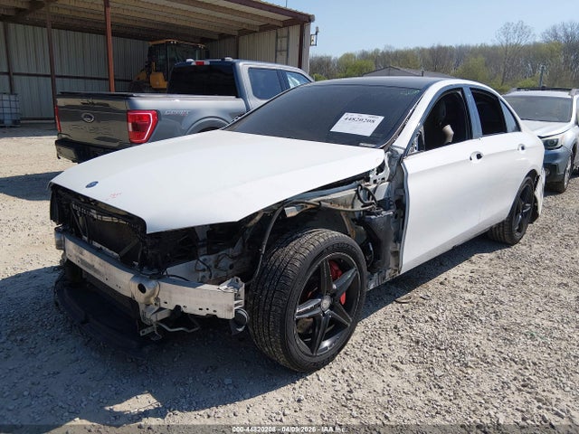 MERCEDES-BENZ E-CLASS - 2