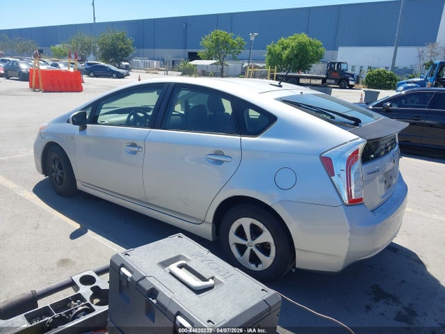 TOYOTA PRIUS - 3