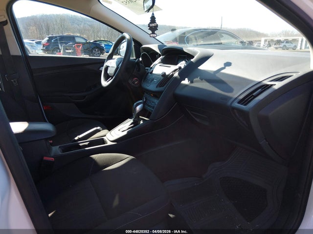 FORD FOCUS SE - 5