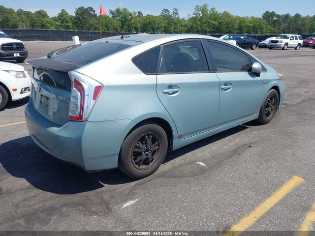TOYOTA PRIUS - 4
