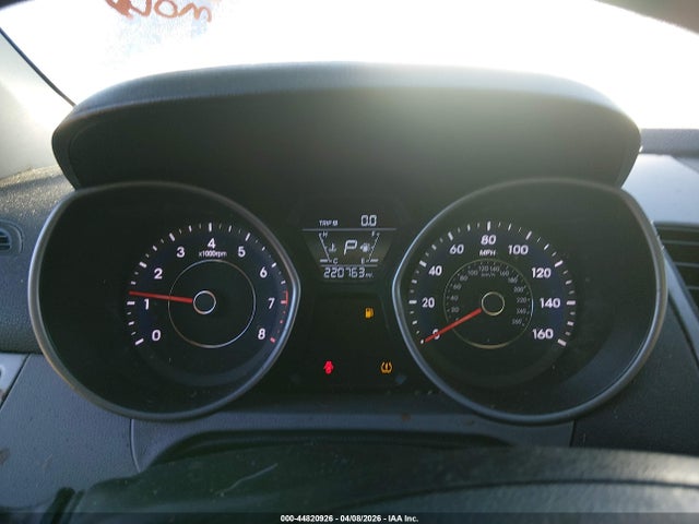 HYUNDAI ELANTRA SE - 7