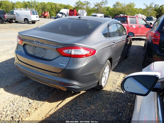 FORD FUSION SE - 4
